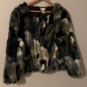 Collections Eighteen Women Frosty Watercolor Marble Faux Fur Fall Winter
